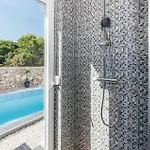 Four-bedroom In Holiday home