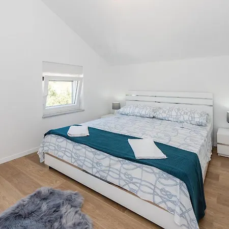 Four-bedroom In Šibenik