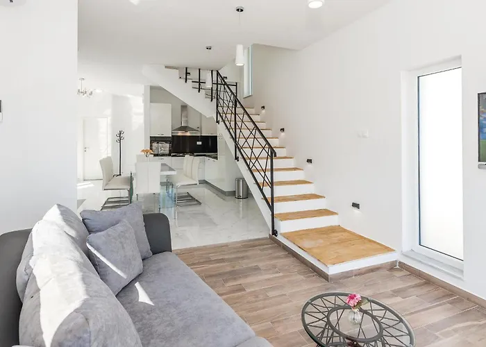 Four-bedroom In Dom wakacyjny *