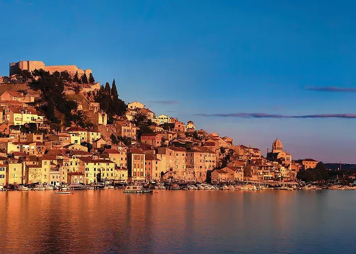 Vikendica Four-bedroom In Sibenik