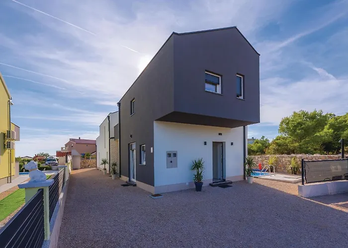 Four-bedroom In Sibenik