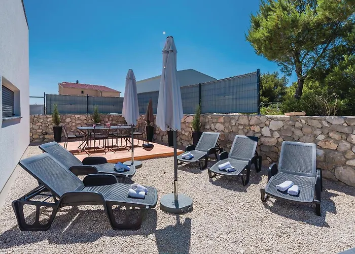 Four-bedroom In Dom wakacyjny *