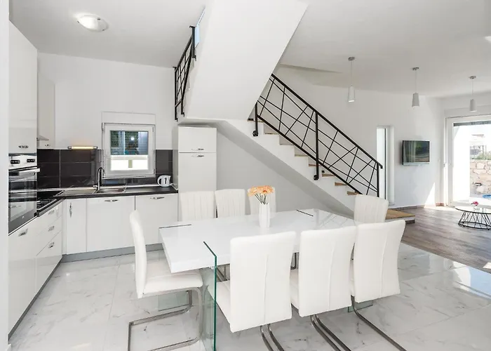 Four-bedroom In Dom wakacyjny