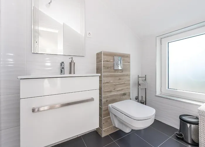 Four-bedroom In Sibenik