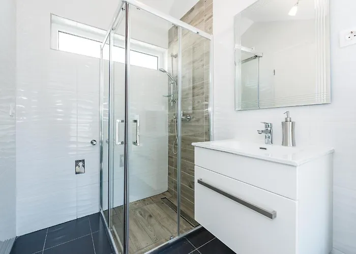 Dom wakacyjny Four-bedroom In *